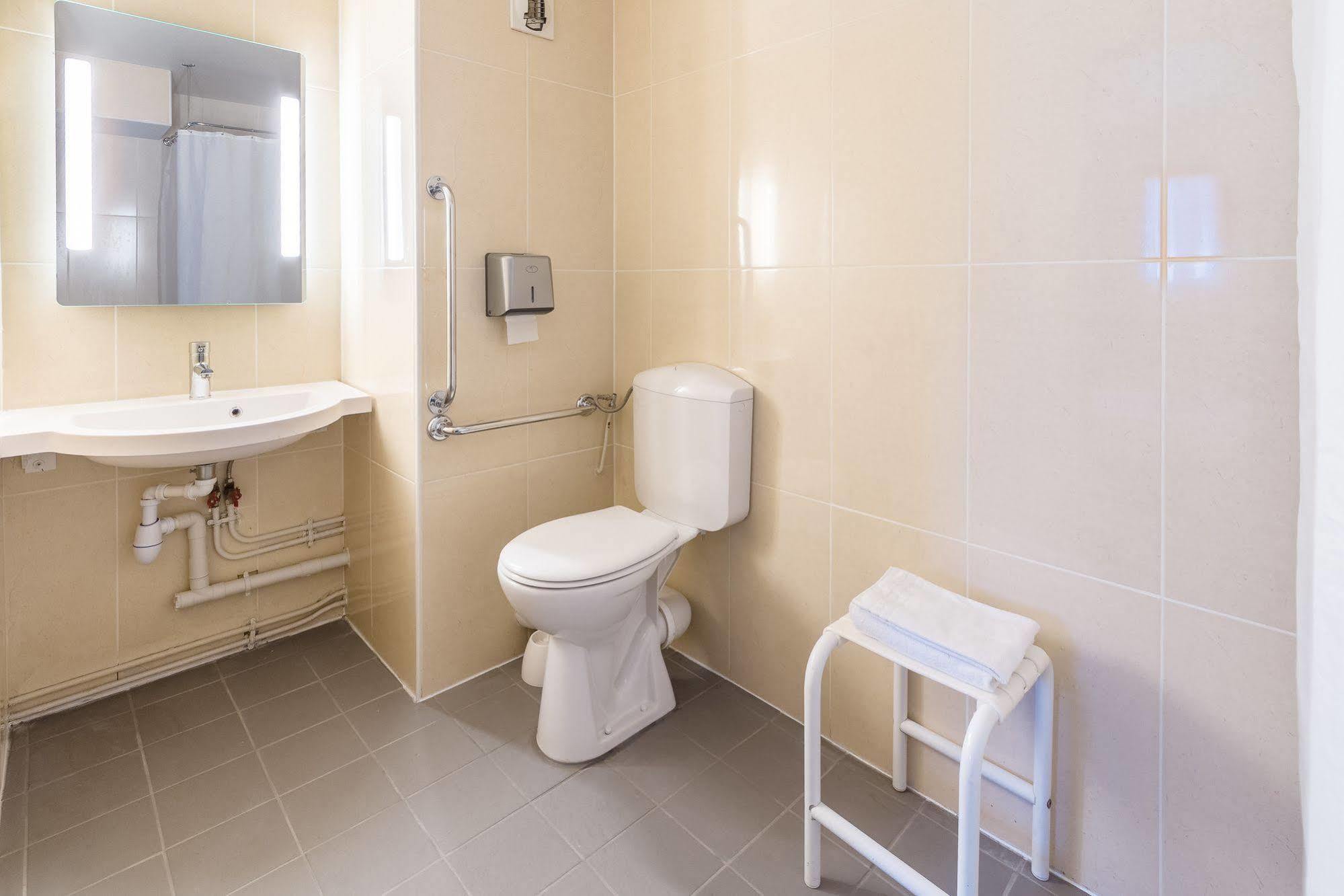 Colmar Vignobles Ouest Hotel 2*