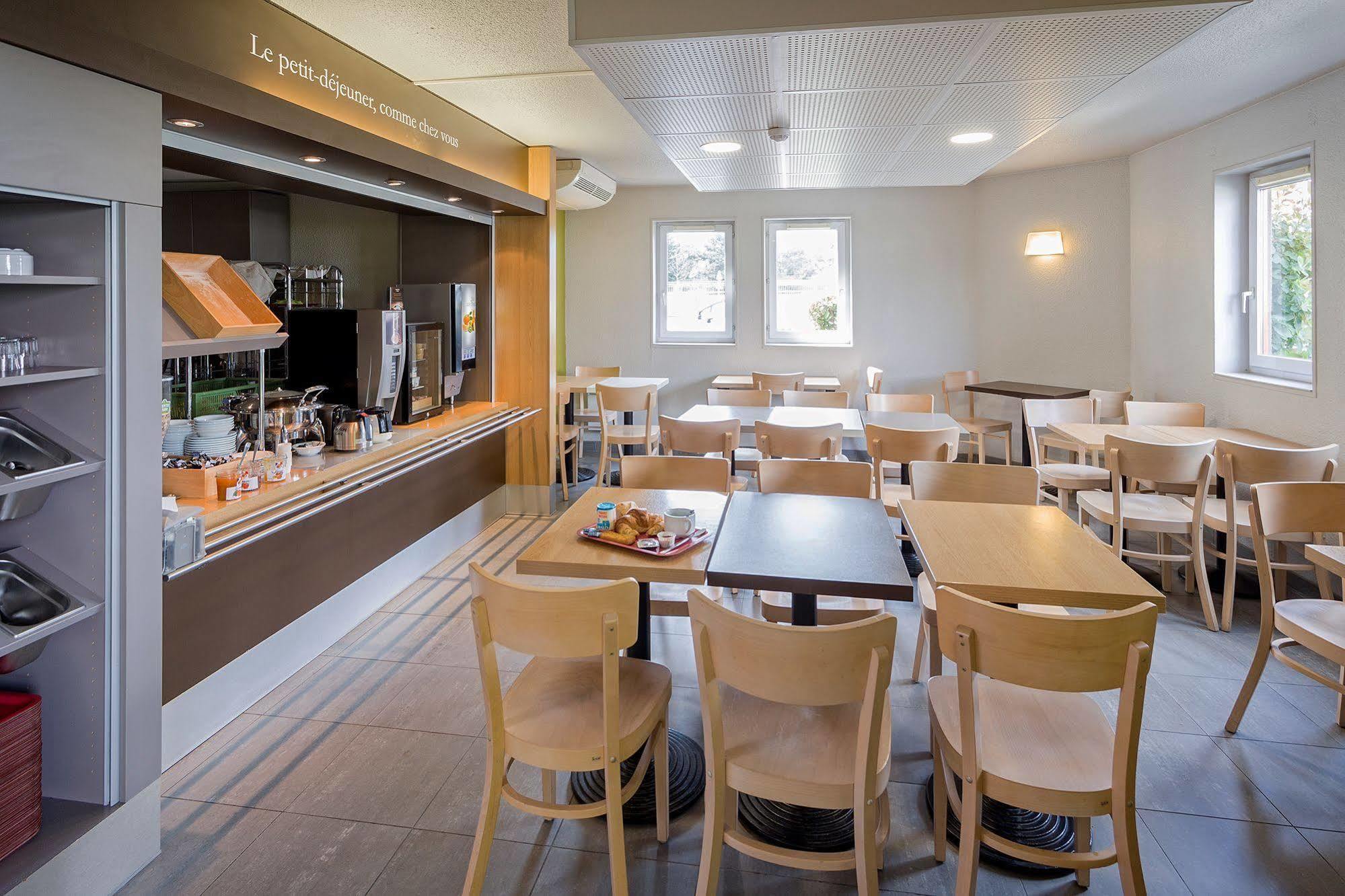 Hotel Colmar Vignobles Ouest 2*